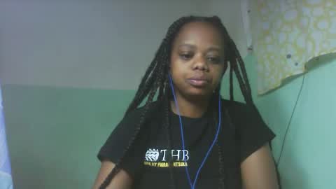 Snapshot of larissa645771 chatting on September 18, 4:00 am larissa645771 online show from September 18, 4:00 am