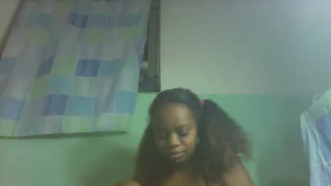 Snapshot of larissa645771 chatting on October 17, 5:05 pm larissa645771 online show from October 17, 5:05 pm
