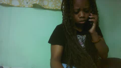 Snapshot of larissa645771 chatting on September 11, 3:23 pm larissa645771 online show from September 11, 3:23 pm