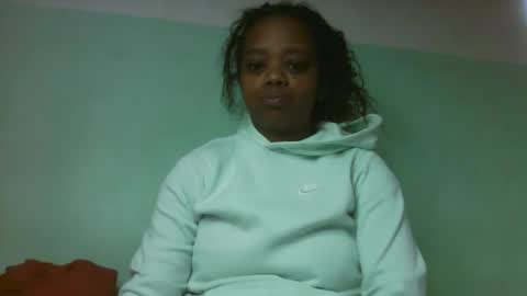 Snapshot of larissa645771 chatting on September 24, 6:12 am larissa645771 online show from September 24, 6:12 am