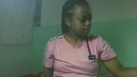 Snapshot of larissa645771 chatting on September 20, 4:44 am larissa645771 online show from September 20, 4:44 am