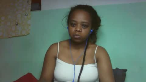 Snapshot of larissa645771 chatting on September 30, 9:15 am larissa645771 online show from September 30, 9:15 am