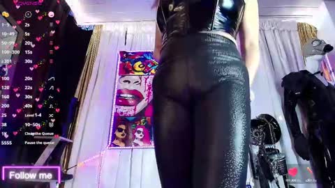 Snapshot of latex_rose_daniels chatting on February 28, 12:52 pm ROSE online show from February 28, 12:52 pm
