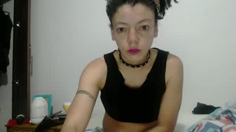 Snapshot of latinadreamy chatting on January 19, 10:28 am Latinacoka online show from January 19, 10:28 am