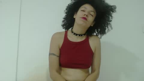 Snapshot of latinadreamy chatting on February 16, 1:49 pm Latinacoka online show from February 16, 1:49 pm