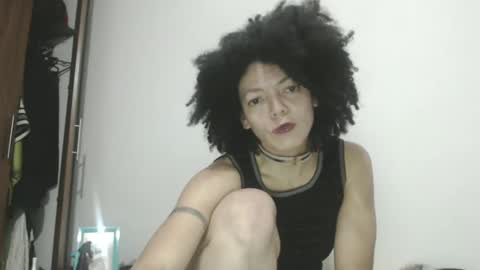 Snapshot of latinadreamy chatting on December 6, 1:18 am Latinacoka online show from December 6, 1:18 am