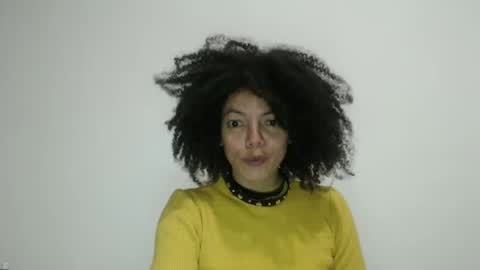 Snapshot of latinadreamy chatting on October 19, 1:40 am Latinacoka online show from October 19, 1:40 am