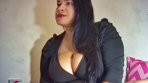 Snapshot of latincurvy1992 chatting on February 27, 4:09 am latincurvy1992 online show from February 27, 4:09 am