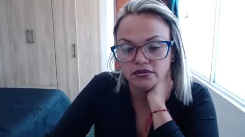 Laura online show from July 28, 6:53 pm