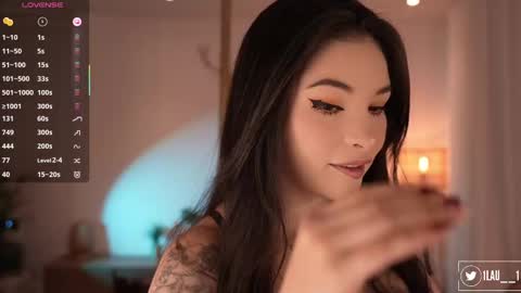 Snapshot of lau__1 chatting on February 21, 7:32 pm IG 1lau 1 X 1lau 1 online show from February 21, 7:32 pm
