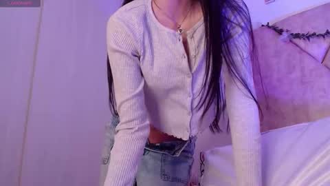 Snapshot of laugreen chatting on October 21, 10:47 pm Laura online show from October 21, 10:47 pm
