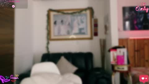 laujgray online show from April 11, 5:05 pm