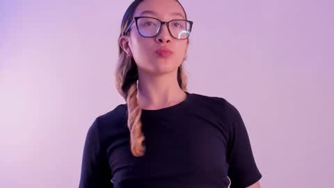 Lau Miller online show from November 3, 11:31 pm