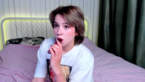 Kylie online show from October 23, 8:37 pm