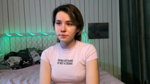 Kylie online show from December 3, 8:33 pm