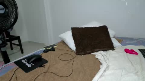laura  online show from July 2, 3:23 am