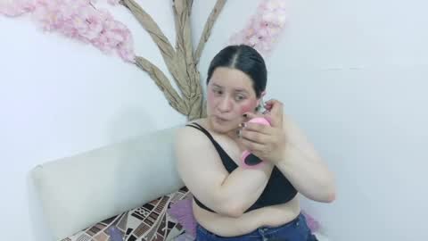     online show from May 25, 12:04 pm