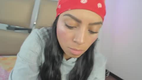 Snapshot of laura__js_ chatting on February 21, 9:32 pm laura__js_ online show from February 21, 9:32 pm
