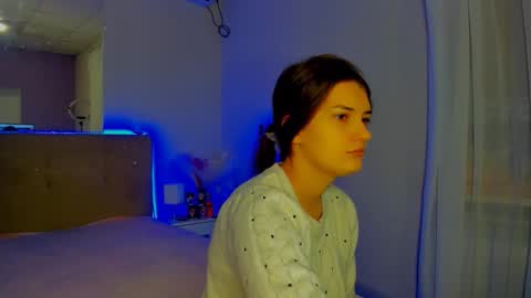 Laura online show from November 18, 6:25 am