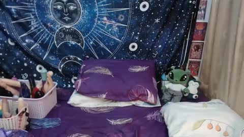  Wen  online show from February 5, 8:25 pm