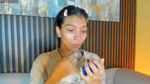 Laura online show from November 22, 12:52 pm