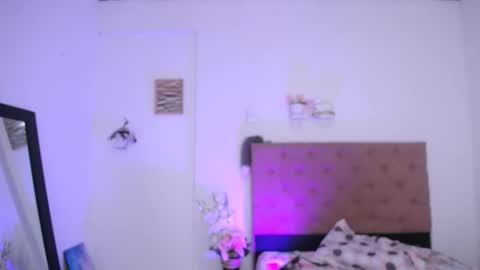 Snapshot of laura_candy02 chatting on September 12, 6:15 pm LAURA online show from September 12, 6:15 pm