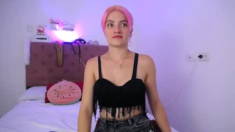 Snapshot of laura_candy02 chatting on January 23, 6:56 pm LAURA online show from January 23, 6:56 pm