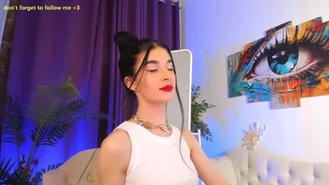 Laura online show from June 11, 2:53 am