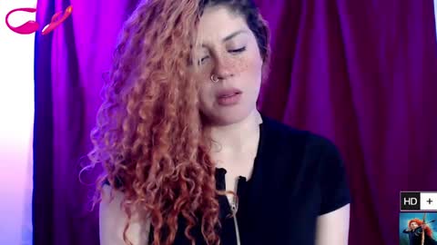 Snapshot of laura_fountain_ chatting on January 31, 11:35 pm weedcam Curly Laura OF    online show from January 31, 11:35 pm
