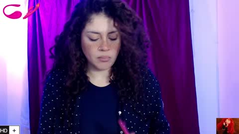 Snapshot of laura_fountain_ chatting on February 19, 9:14 pm weedcam Curly Laura OF    online show from February 19, 9:14 pm