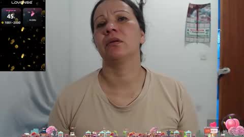 laura_foxx2379 online show from February 2, 5:12 pm