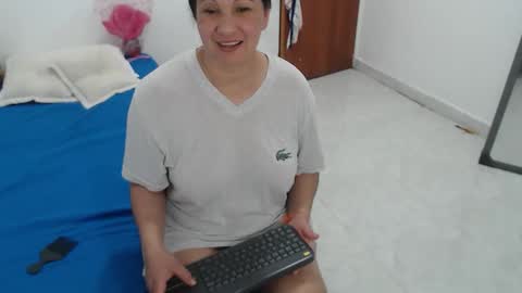 laura_foxx2379 online show from November 28, 4:04 am