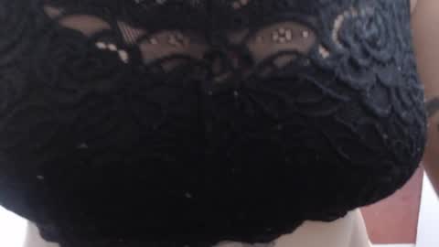  Laura  online show from March 31, 8:53 pm