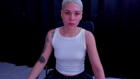 Laura Rose online show from September 13, 7:00 pm