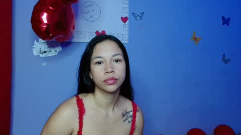 lauracb          online show from February 17, 10:07 am