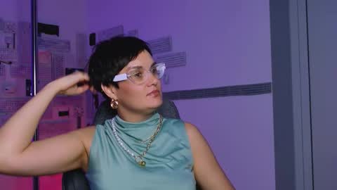 lauradavidsons online show from September 13, 9:50 am