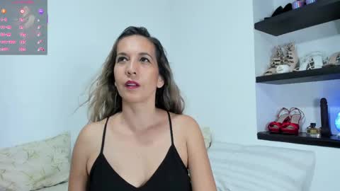 Laura online show from May 30, 2:42 am