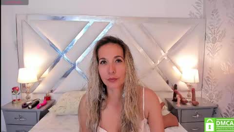 Snapshot of laurafarrely chatting on March 5, 6:44 am Laura online show from March 5, 6:44 am