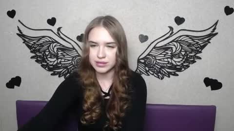 LauraHlot online show from April 15, 6:36 am