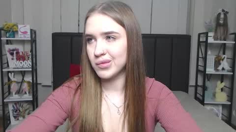 LauraHlot online show from December 4, 7:14 pm