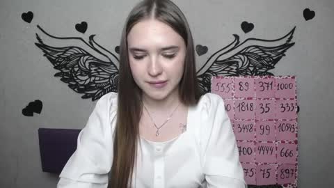 LauraHlot online show from April 16, 9:39 pm