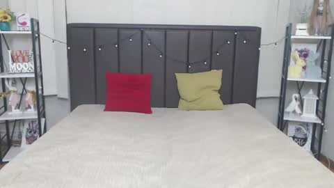 LauraHlot online show from October 1, 6:35 pm