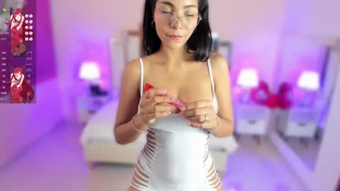 Snapshot of lauramartin1 chatting on March 9, 12:42 am Laura MartinGMT-5 2200-0600 online show from March 9, 12:42 am