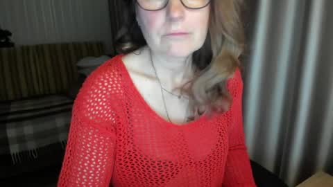 Lauraoven1 online show from April 27, 5:54 pm