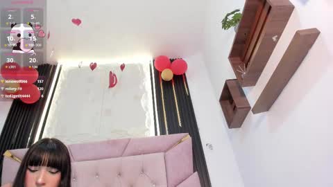 Laurem online show from February 18, 7:43 pm