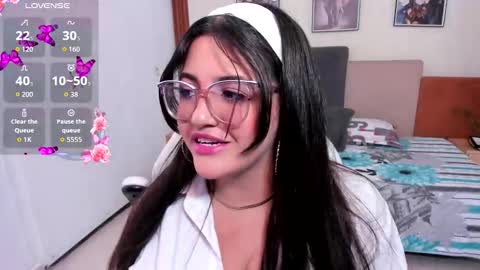 Snapshot of lauren_bigboobs22 chatting on October 17, 7:17 pm Lauren online show from October 17, 7:17 pm