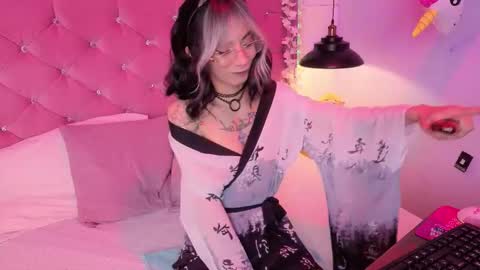 Lauren evans9 online show from March 6, 5:02 am