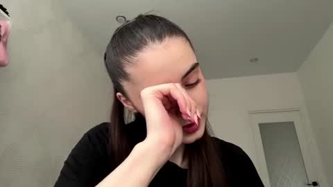 laurenadupuy online show from June 25, 2:40 pm