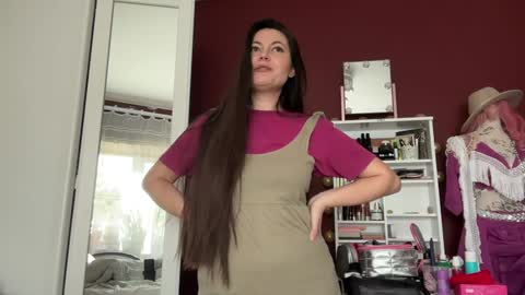 Lauren Brite online show from October 10, 1:27 pm