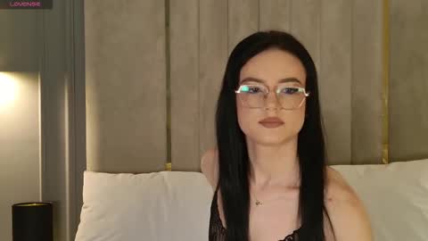 LaurenSoul online show from March 13, 5:20 am